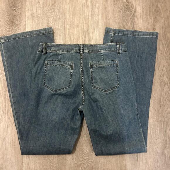 Cabi low rise flare jeans - Picture 3 of 4